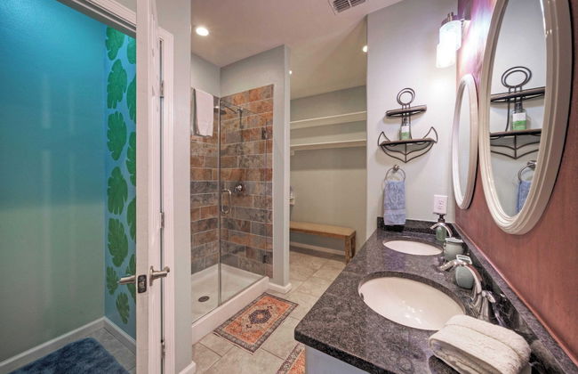 Waterfront, Shared Boat Dock & Pool w/ Views Ariels Grotto by Avantstay - Foto 24