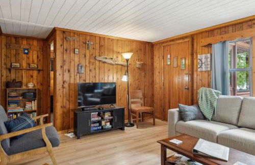 Stony Shore Cabin by Simple Life Rentals - Photo 18