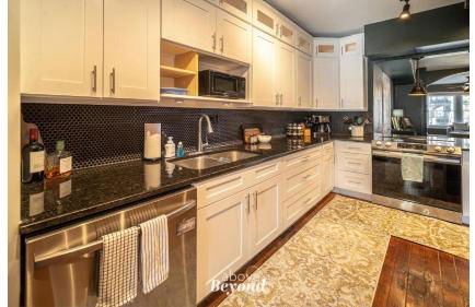 The Royal Treatment - Photo 27