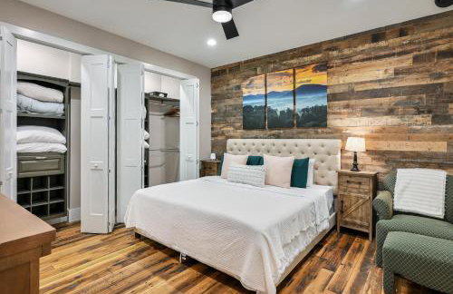 Downtown Condo with Two Ensuite Kings - Foto 12