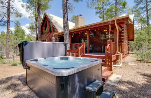 Fire Pit and Hot Tub Lakeside Cabin on 2 Acres! - Foto 2