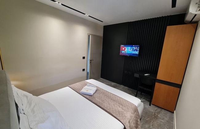 La Mirage Suites & Apartments - Photo 7