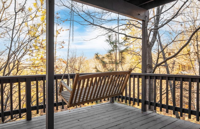 Blue Spruce by Avantstay Cozy Home w/ Dual Decks - Foto 16