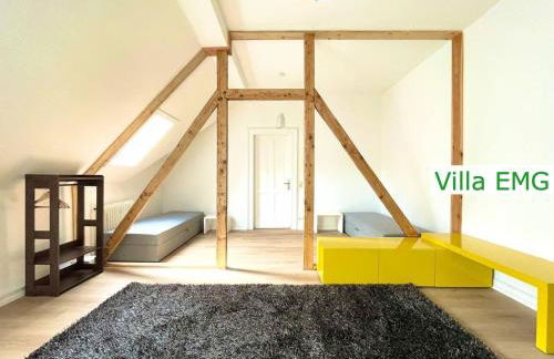 Ferienhaus Villa EMG Velbert nah Düsseldorf Essen Dortmund, Familien Gruppen bis 27 Personen, 3 Küchen, Kaminofen, Terrasse - Photo 44