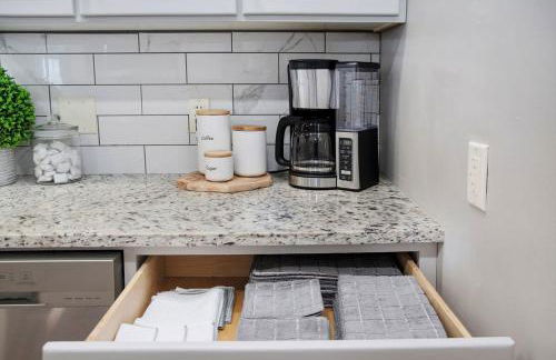 Elegant 3BR Oasis in Dundee Close to Downtown - Foto 55