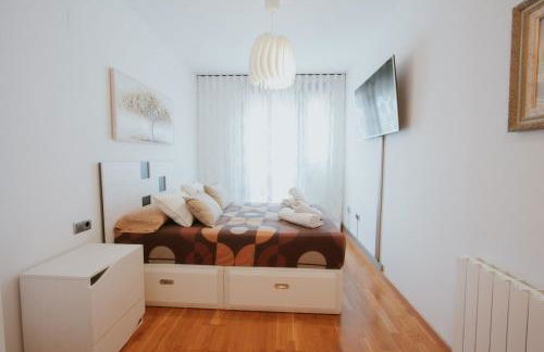 Family & Friends Apartment with Pool - Foto 18