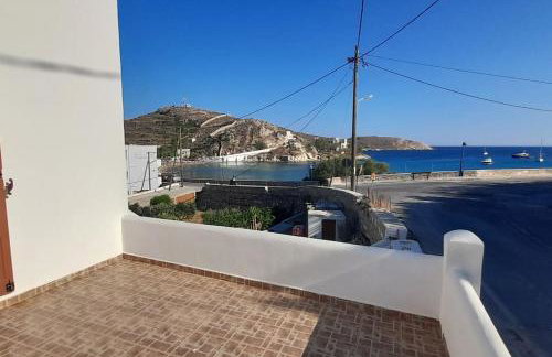 Παραθαλάσσιο εξοχικό σπίτι με θέα τον κόλπο Βάρης - Photo 18