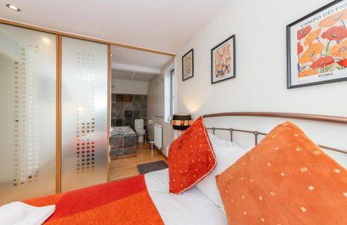 Family home, view of Windsor Castle - Foto 13