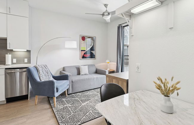 Sentral East Austin at 1630 E. Sixth - Photo 22