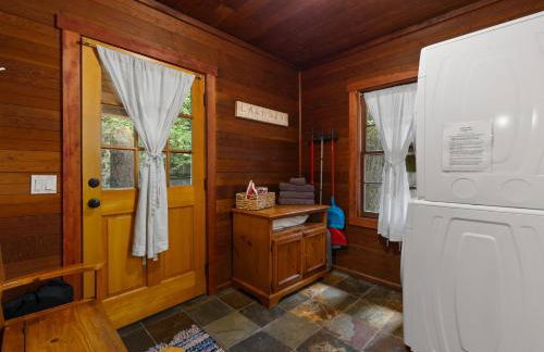 Whispering Pines - Cabin w hot tub - Foto 19
