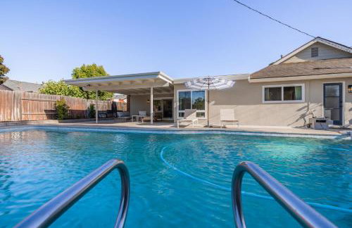 #Marbella Lane - Cozy Modern Home with Relaxing Design & Pool - Foto 57