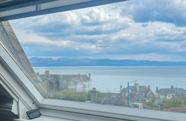 Romantic Chapel Retreat in Snowdonia - Sea Views & Serenity - Foto 9