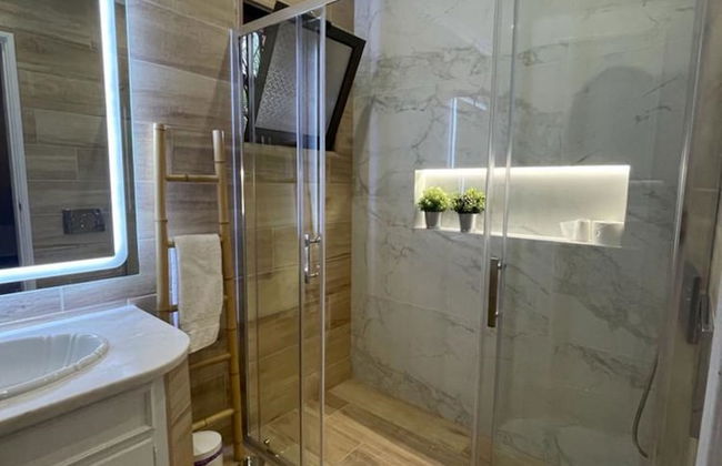 Summer Villa With Heated Private Pool - Photo 34