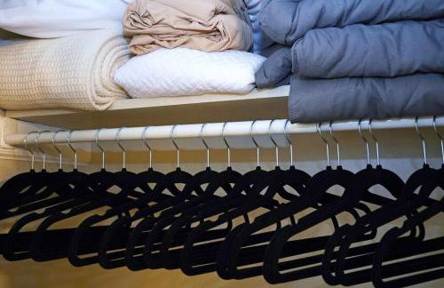 Spacious Pet Friendly Home - Photo 7