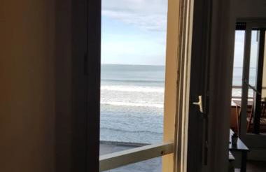 Splendide T2 face à la mer, terrasse, wifi - Foto 8