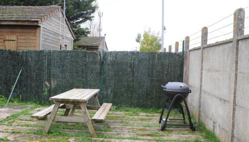 Hébergements le Camp d'Auneau - Auneaululu - Foto 4, Garden