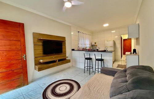 Casa Linda e Confortável com Suíte - Foto 5