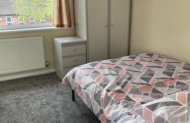 Spacious, Sleeps 18, 3 Bathrooms, Parking, Park, Mansfield - Foto 32