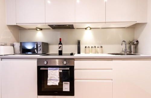 Stunning Centrally Located Studio Apt - Foto 18