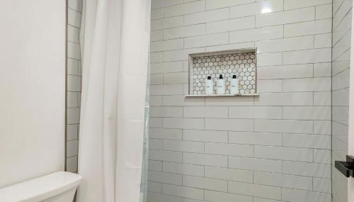 Large Home, 2 Living Rooms, Great for Family/Pets! - Foto 2