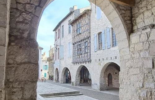 Chambre d'étape et Gîte de séjour- DomaineSalamandre-fr - Piscine, Nature, GR65 et Télétravail - Foto 6