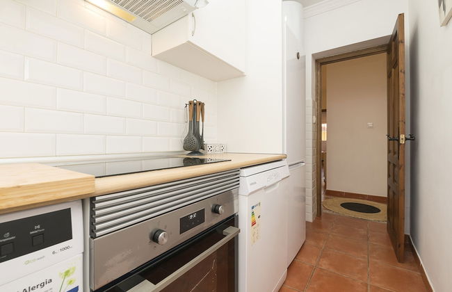 El Cortijo in La Linea de la Conception - Photo 12