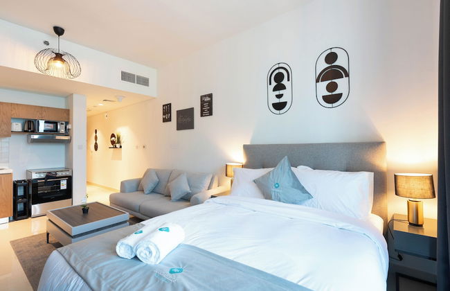 Bloomfields Premium STU Canal View - Photo 4