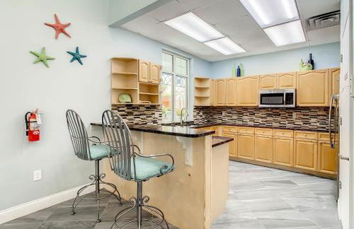 Ocean View Next to Pool and Amenities Corner Unit 3 Balconies OW20-201 - Foto 54