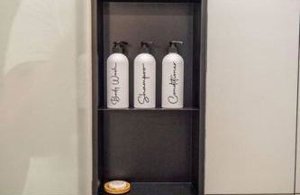 Glamping cottage with glass front and hot tub! - Foto 15