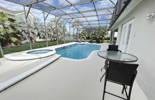 Magical Lakeview 4 Master Suites Pool Hot Tub BBQ Home Theater 2 Miles Disney - Foto 3