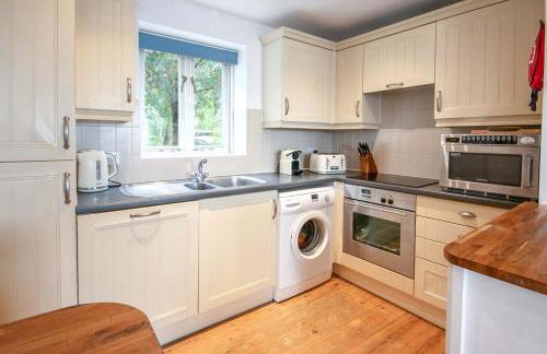 Coot Cottage - holiday house with fantastic lake views - Foto 4