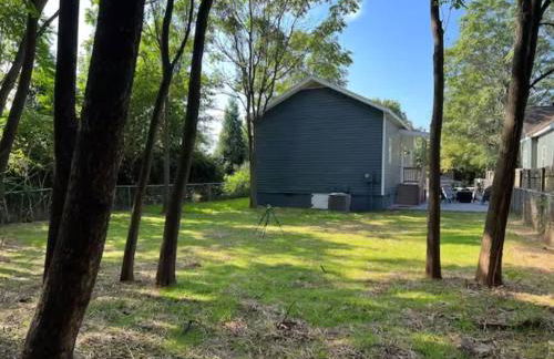 Cozy Raleigh Family Retreat with Fire Pit - Foto 26