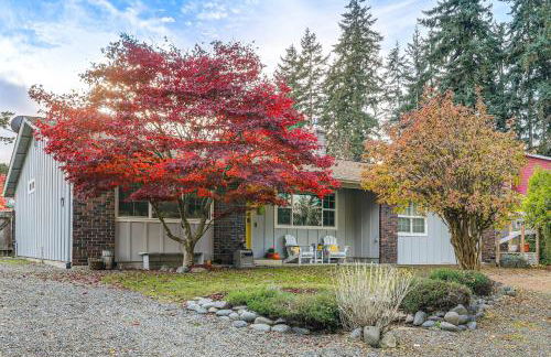 Port Angeles Abode with Yard and Guest House! - Foto 1