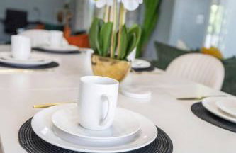 Modern Comfort Loves Park - Stylish 3BR Getaway - Foto 18