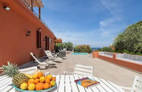 Panoramic Villa with Heated Pool & Whirlpool, WI-FI, Garden - Beach Side - 200mt from the sea - Foto 11