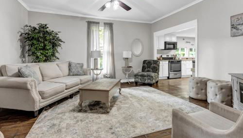 Pet Friendly Group Getaway with Grill and Deck - Foto 1