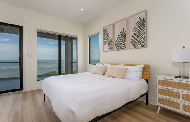 Spacious Bay - Photo 12