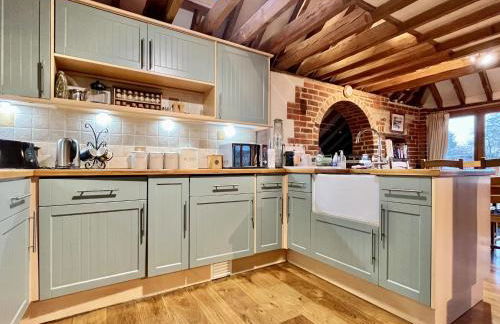 The Old Tractor Shed by inspirestays-com - Foto 14