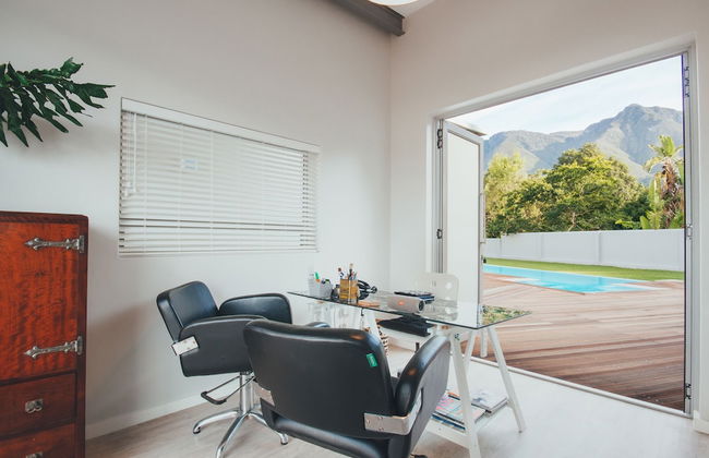 A Riverbed Guesthouse - Photo 2