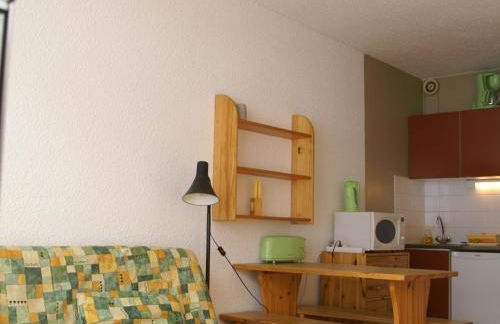 Studio 3 couchages au pied des pistes avec balcon - FR-1-557-86 - Foto 1