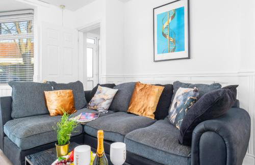 Charming 3 Bed House - Garden - Parking - Wi-Fi Netflix 83BMH - Foto 7