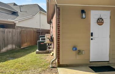 Entire studio with full kitchen and in-unit laundry - Foto 22