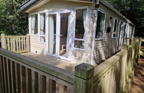 Fawn Lodge, Kelling Heath - Woodland Setting and Pets Welcome - Photo 31