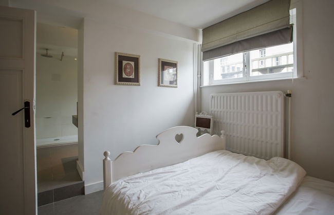 Beautiful Villa Near the Sea - Photo 29