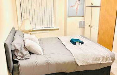 Spacious 2 Bedroom Apt Newcastle Upon Tyne - Photo 5