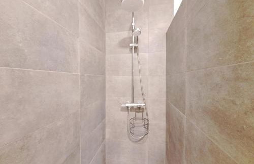 Beautiful Appartment with private garden in Lille - 100m from metro station - Foto 20