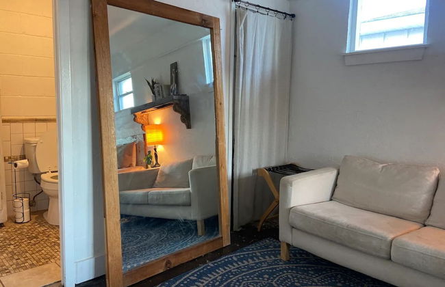 Surf Shack - Steps To The Beach, Lush Fenced Backyard 4 Bedroom Cottage - Foto 12