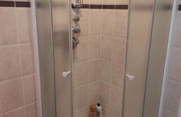 Pretty and quiet top floor 2 bedroom flat in the port area of Nice - Photo 19