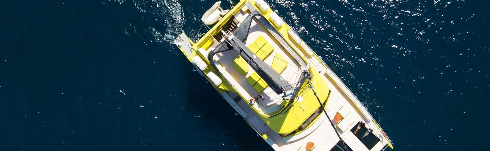 Paseo en catamarán por Barcelona