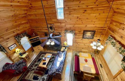 Cabin 2 bed close to Helen hot tub #15 - Foto 18